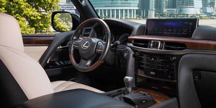 Интерьер Lexus LX450d Black Vision 2019 года  (фото 3 из 4)